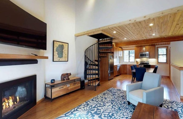Sockeye by AvantStay | ⛰️🌲Modern Condo w/Access to Northstar Resort Community
