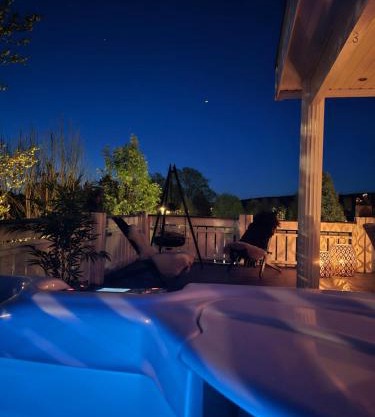 Sommerferie egen båt ,jacuzzi, bålpanne og grill,ukesleie i juli