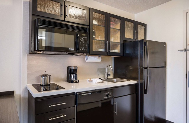 Sonesta Simply Suites Austin The Domain Area