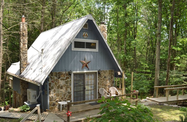 Songbird Cottage - Quiet Secluded A-Frame Cabin. Raystown Lake, E Broad Top RR