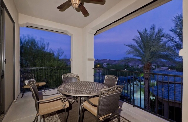 Sonoran Sunset Condo: Sweet Ahwautukee area of Phoenix Townhouse