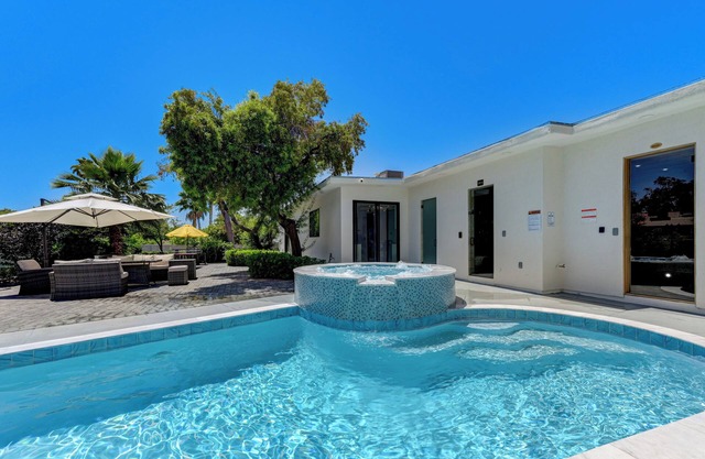 Soothing 6-bedroom house with Pool in vibrant Las Vegas