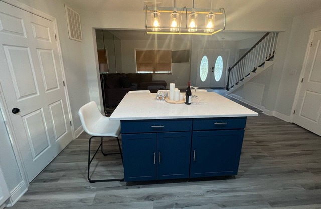 Sophisticated and Elegant 4/2.5 House