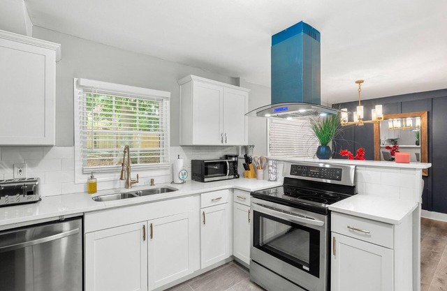 Sophisticated Comfort by Deity Villas