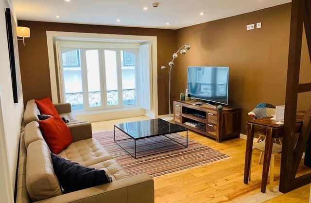Soriano 2 - Stylish 3 bedroom apartment in Chiado!