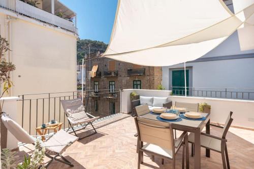 SorrentoVibes - Luxury New Sorrento Home with Terrace - Sleeps 12