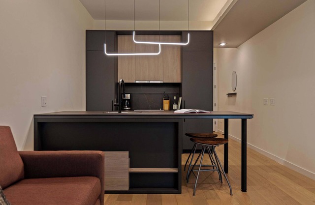 Sosuite | 1BR Apt w Roof Deck, Gym, Laundry