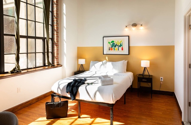 Sosuite | 2BR Apt w W/D, Gym, On-Site Restaurant