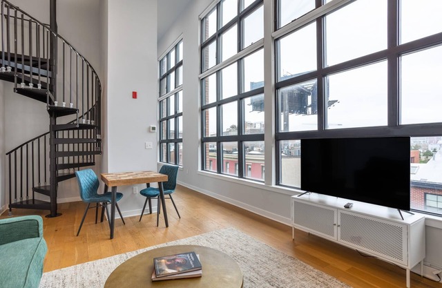 Sosuite Corner 2BR Loft w W D Shared Roofdeck
