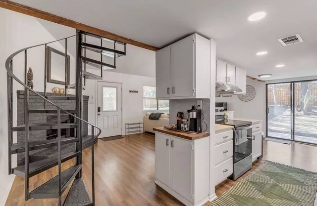 South Austin Retreat w/Loft - Monthly Stays