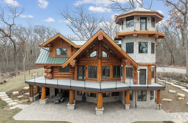 South Elder Acres: Log Cabin w/Indoor Pool