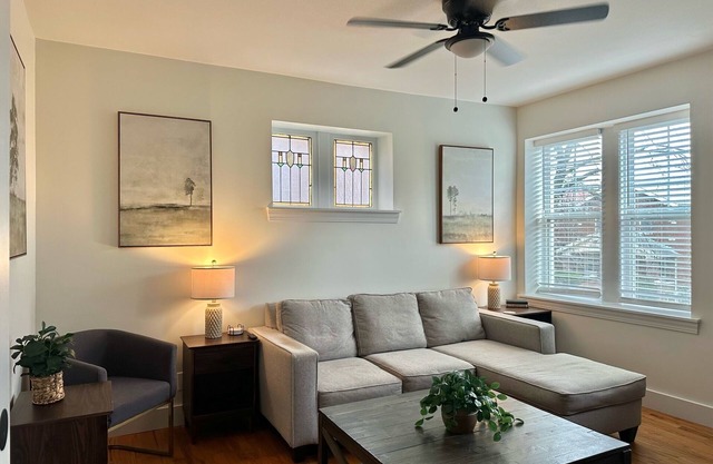 South Hampton Apartment with Balcony