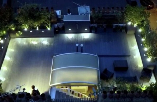 South Kensington 2 bedroom penthouse with lush roof top garden