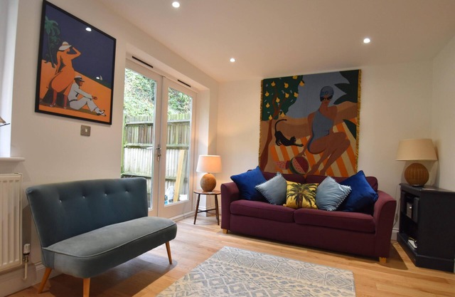 Southbank family-friendly holiday cottage in Rye, close to the centre