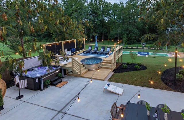 Southern Retreat Pool, Hot Tub & Games Near DT