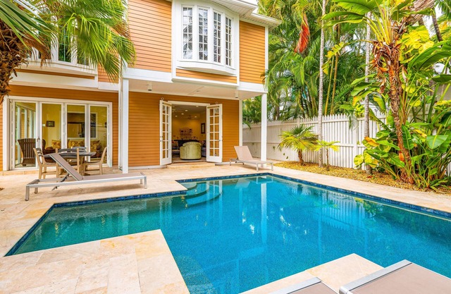 Southern snowbird-friendly house with pool, stunning backyard & great location