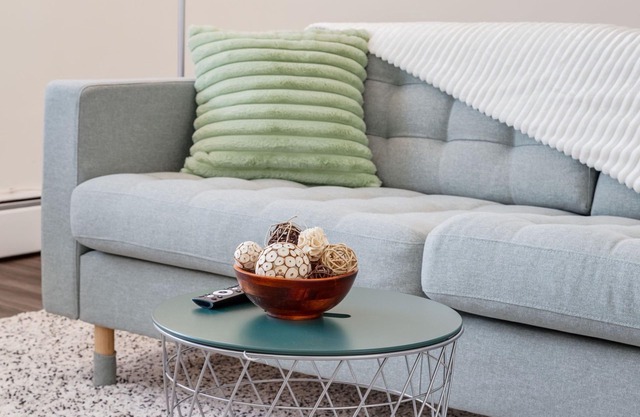 *Spacious* 1 BED APT DT Calgary!