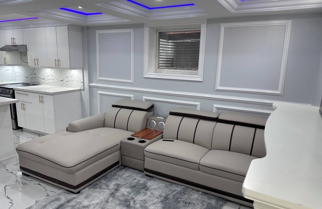 Spacious 2 Bedroom, 1 Bathroom Luxury Apartment