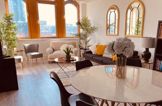 Spacious 2 Bedroom City pad in Old Street London