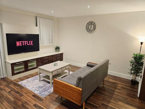 Spacious 2-bedroom Flat, Edgware London