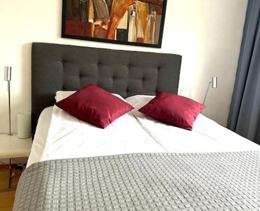 Spacious 2 rooms apartment in Helsinki Design District, own balcony
