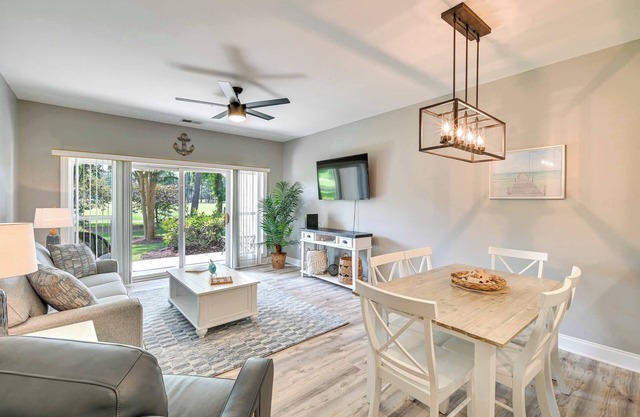 Spacious 2BR Villa w/Pool + Golf Views | Sleeps 10