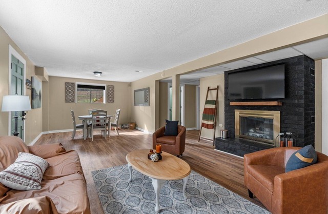 Spacious 3/2 Pet-Friendly Retreat in Chattanooga