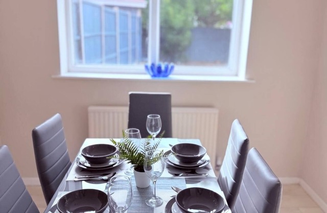 Spacious 3-Bed Contractor-Friendly Home – Bristol