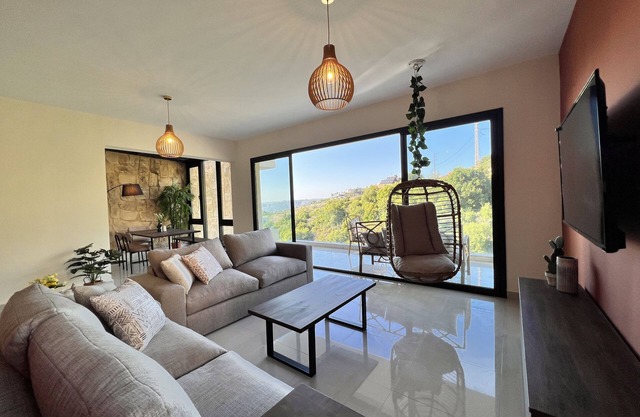 Spacious 3 bedroom Apartment in the heart of Batroun G