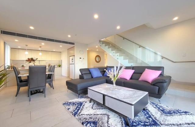 Spacious 3-Bed Penthouse with Perfect View