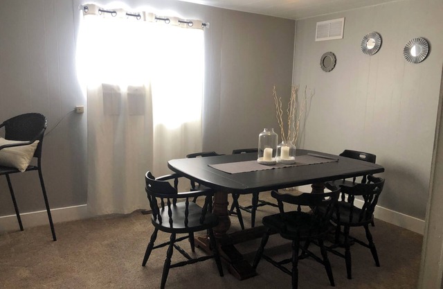 Spacious 3-bedroom apartment in fabulous Fairfield with AC, WiFi