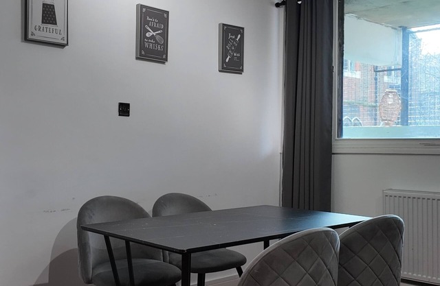 Spacious 3-bedroom apartment in wonderful London with WiFi