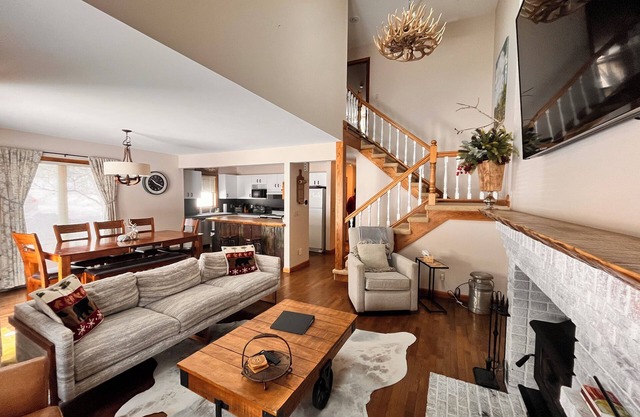 Spacious 3-bedroom condo in Jay