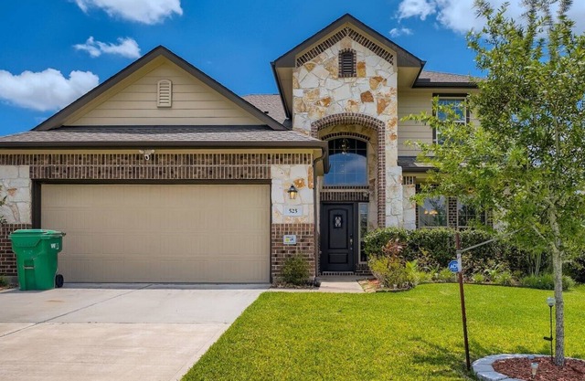 Spacious 3 Bedroom home 10 mins from Lagoonfest Texas