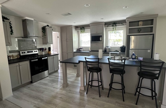 Spacious 4-bedroom house with WiFi in peaceful Homosassa