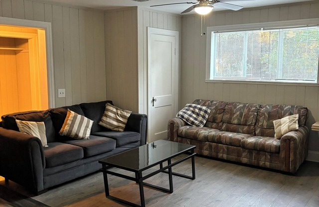 Spacious 4-Bedroom Retreat Near Downtown & San Marco – Jacksonville Charm