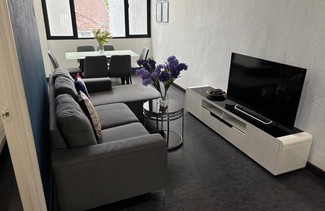Spacious 4BR Home In The Heart Of Georgetown