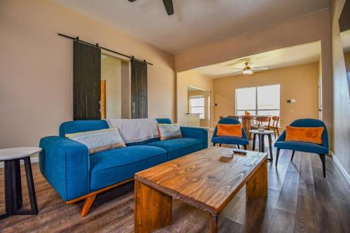 Spacious 4BR w Central Location, High Ceilings