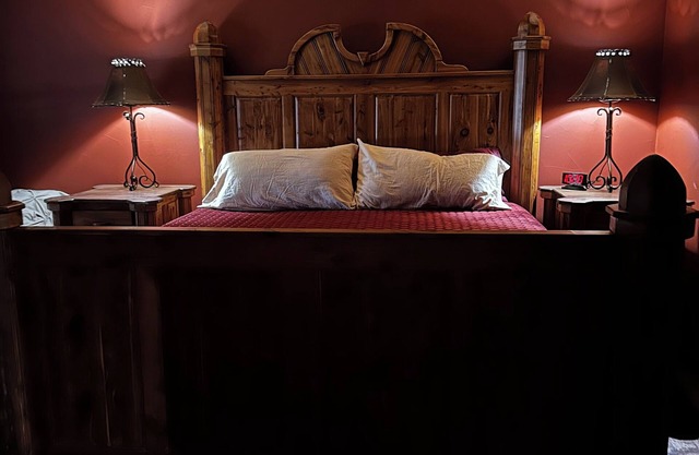 Spacious 5-bedroom barndo with WiFi, luxurious amenities, located in Bangs, TX