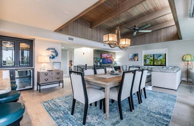 Spacious 5-Bedroom Beachfront Condo with Stunning Gulf Views – Shorewood