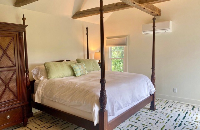 Spacious 5-bedroom farmhouse in charming Cooperstown with WiFi, AC