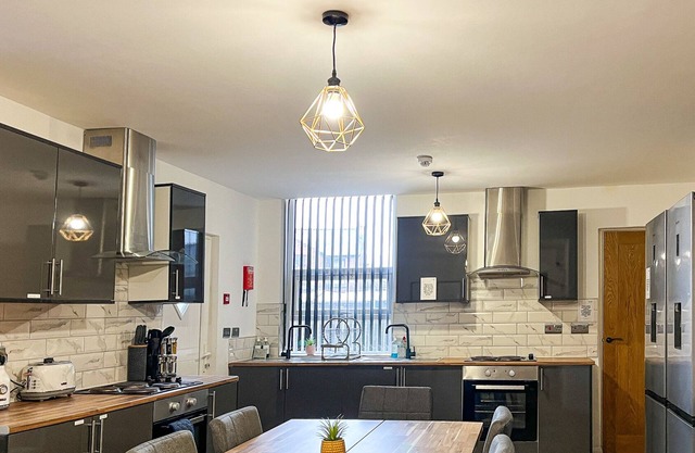 Spacious 9-Bed Home with Large Driveway