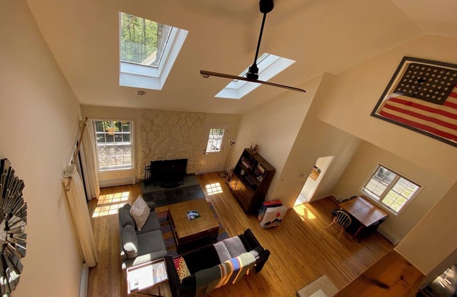 Spacious and bright mountain house near Hunter and Windham