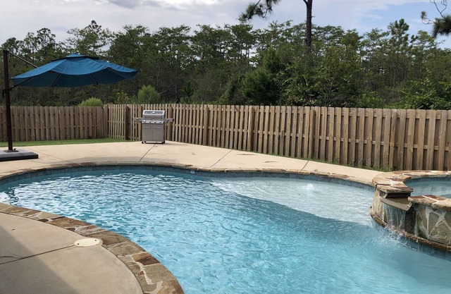 SPACIOUS and COZY 4 bedroom home w pool & spa