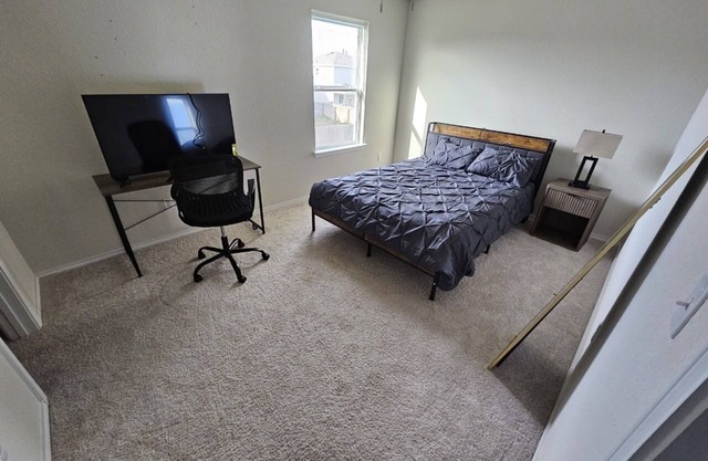 Spacious and Cozy House for Rent