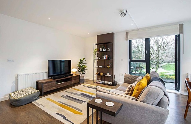 Spacious and Trendy Shoreditch Flat