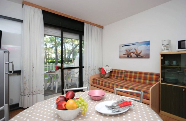 Spacious apartment with pool access in exclusive residence