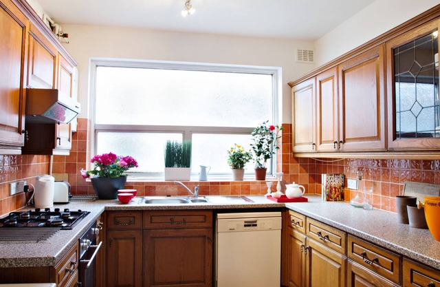 SPACIOUS Apartment 4BR 1BA, sleep up to 9