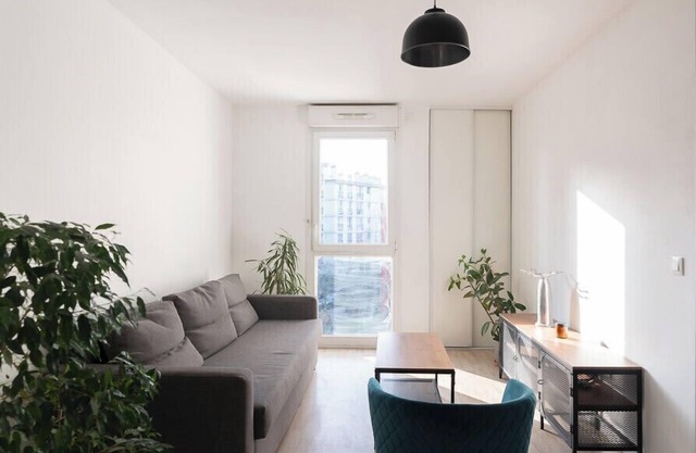 Spacious apartment at the gates of Paris