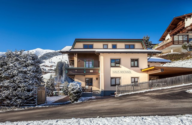 Spacious apartment in a sunny, central location